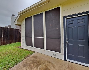 511 Brazos Street - Photo Thumbnail 15