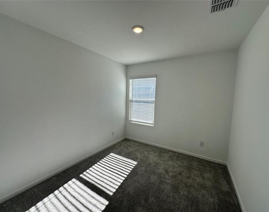 829 Sandhill Crane Lane - Photo Thumbnail 7