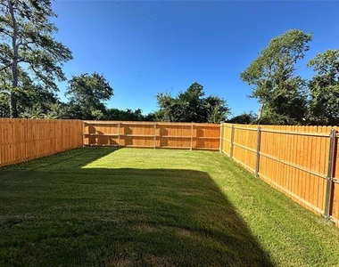 829 Sandhill Crane Lane - Photo Thumbnail 15
