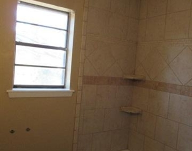 5333 Benbrook Street - Photo Thumbnail 11