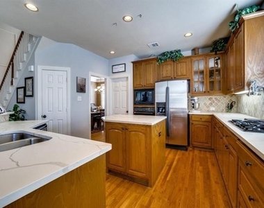 4717 Largo Drive - Photo Thumbnail 1