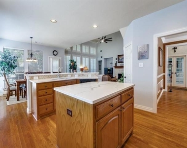 4717 Largo Drive - Photo Thumbnail 6