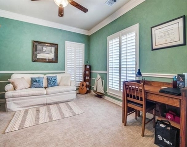 4717 Largo Drive - Photo Thumbnail 20