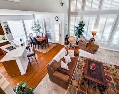 4717 Largo Drive - Photo Thumbnail 7