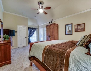 4717 Largo Drive - Photo Thumbnail 15