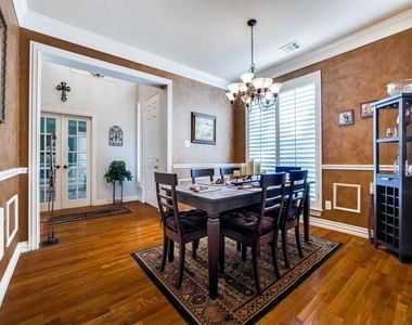 4717 Largo Drive - Photo Thumbnail 12