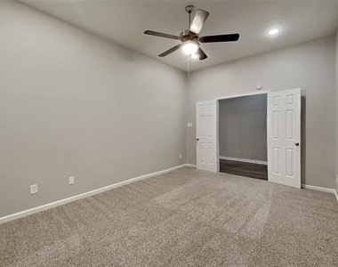 1260 Meridian Drive - Photo Thumbnail 14