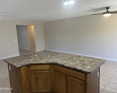 16112 N 138th Drive - Photo Thumbnail 6
