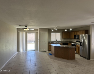 16112 N 138th Drive - Photo Thumbnail 4