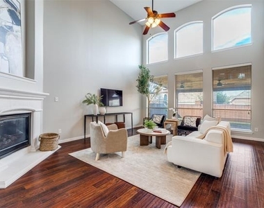 3250 Woodbine Trail - Photo Thumbnail 3