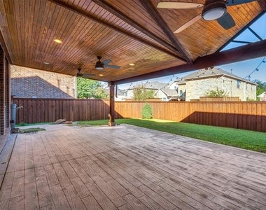 3250 Woodbine Trail - Photo Thumbnail 13