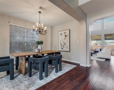 3250 Woodbine Trail - Photo Thumbnail 4