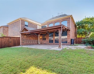 3250 Woodbine Trail - Photo Thumbnail 12