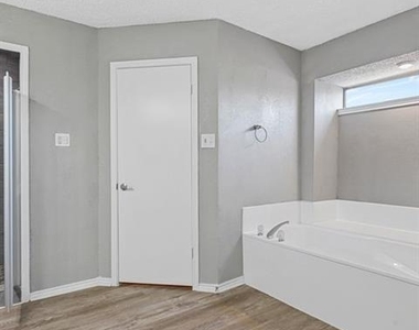 4049 Saint Christopher Lane - Photo Thumbnail 13
