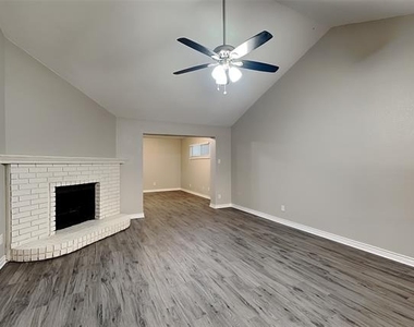 505 Yellowstone Drive - Photo Thumbnail 1