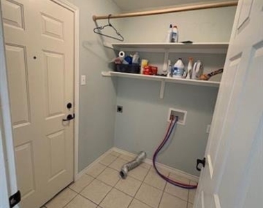 4001 Sera Drive - Photo Thumbnail 7