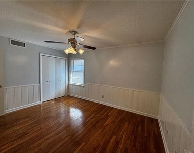 2928 College Circle - Photo Thumbnail 6