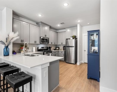 4502 Smokey Quartz Lane - Photo Thumbnail 16