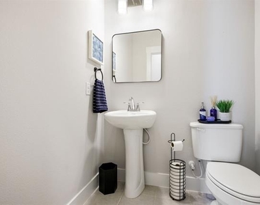 4502 Smokey Quartz Lane - Photo Thumbnail 22