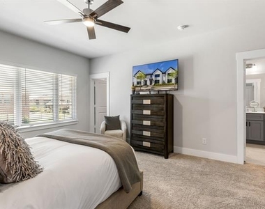 4502 Smokey Quartz Lane - Photo Thumbnail 27