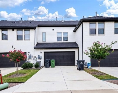 4502 Smokey Quartz Lane - Photo Thumbnail 3