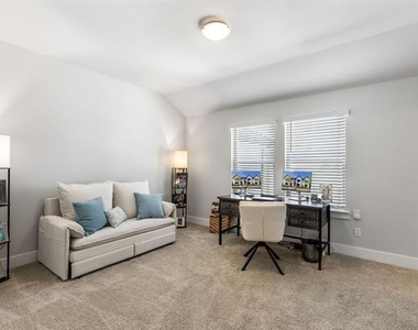 4502 Smokey Quartz Lane - Photo Thumbnail 23