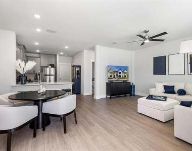 4502 Smokey Quartz Lane - Photo Thumbnail 14