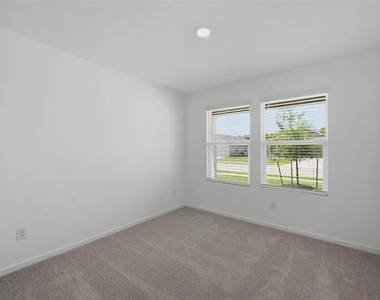 3719 Longleaf Drive - Photo Thumbnail 17