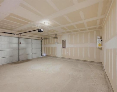 3719 Longleaf Drive - Photo Thumbnail 20