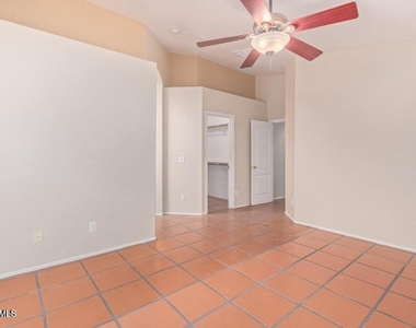 8190 W Behrend Drive - Photo Thumbnail 13