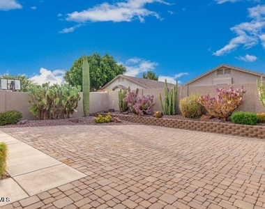 8190 W Behrend Drive - Photo Thumbnail 27