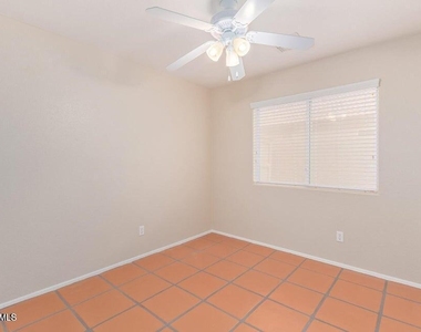 8190 W Behrend Drive - Photo Thumbnail 17