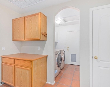 8190 W Behrend Drive - Photo Thumbnail 23