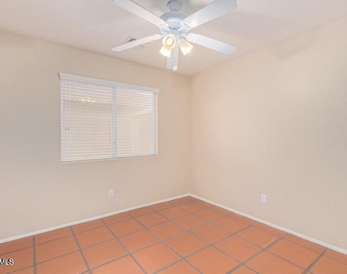 8190 W Behrend Drive - Photo Thumbnail 14