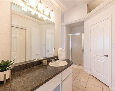 508 Pine Lane - Photo Thumbnail 16