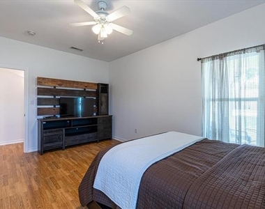 508 Pine Lane - Photo Thumbnail 13