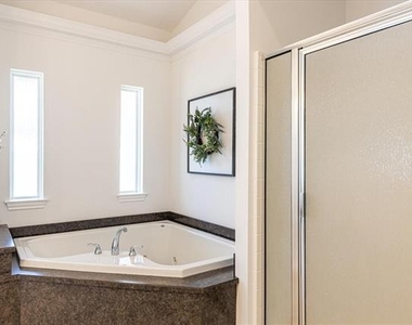 508 Pine Lane - Photo Thumbnail 17