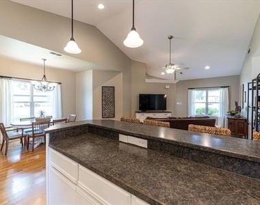 508 Pine Lane - Photo Thumbnail 10