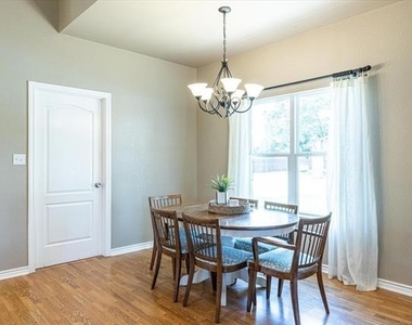 508 Pine Lane - Photo Thumbnail 6