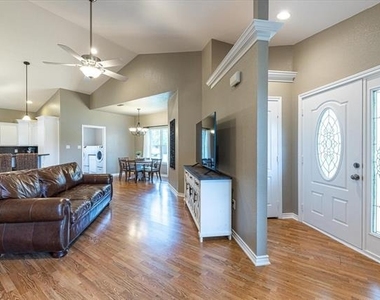 508 Pine Lane - Photo Thumbnail 3