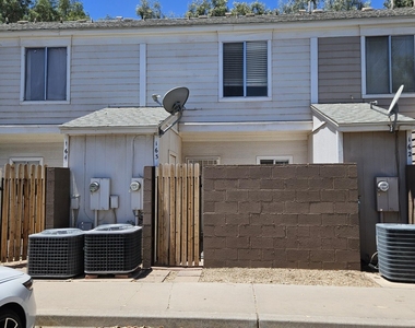 1600 N Saba Street - Photo Thumbnail 18