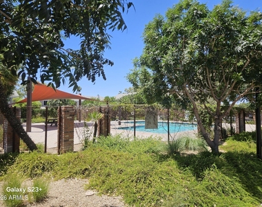 1600 N Saba Street - Photo Thumbnail 25