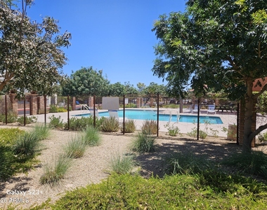 1600 N Saba Street - Photo Thumbnail 23