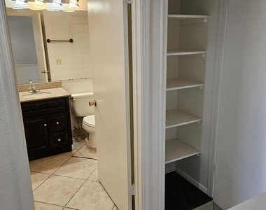 1600 N Saba Street - Photo Thumbnail 10