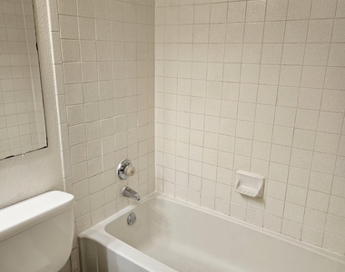 1600 N Saba Street - Photo Thumbnail 12