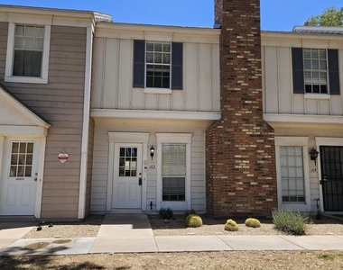 1600 N Saba Street - Photo Thumbnail 1