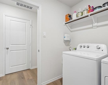 3924 Pinebluff Lane - Photo Thumbnail 14