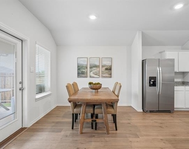 3924 Pinebluff Lane - Photo Thumbnail 7