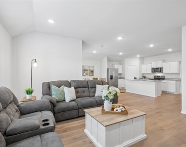 3924 Pinebluff Lane - Photo Thumbnail 5