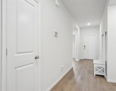 3924 Pinebluff Lane - Photo Thumbnail 15